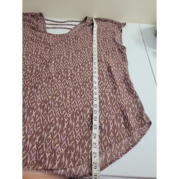Torrid Pink Ikat Print Georgette Strappy Split Back Short Sleeve Top Sz 2X - Picture 5 of 9